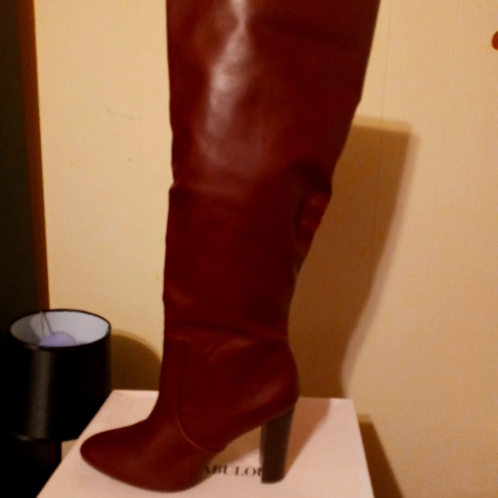 New Wine/Burgundy color boots size 11